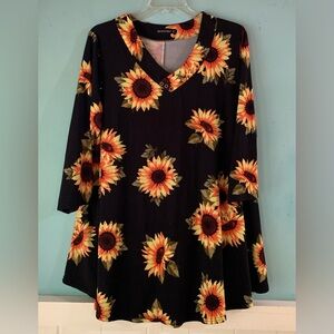 Ladies plus size sunflower print top 4X Monnuro brand